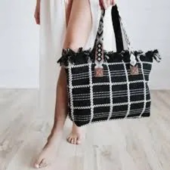 BOHO Fringe Tote - Picture 4 of 4